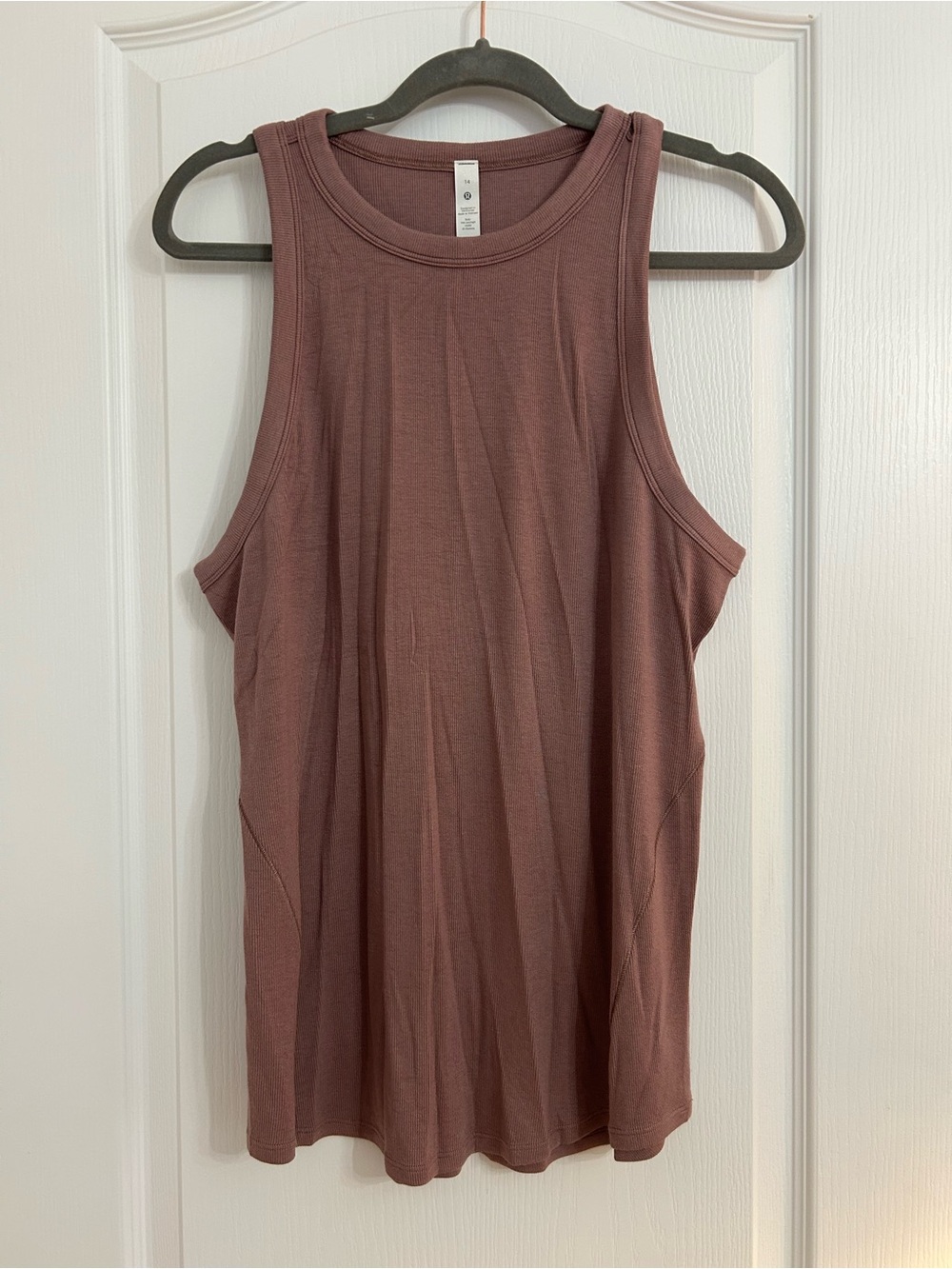 NWOT Lululemon athletica Ribbed Crewneck Tank Top in Dusty Mauve Size 14